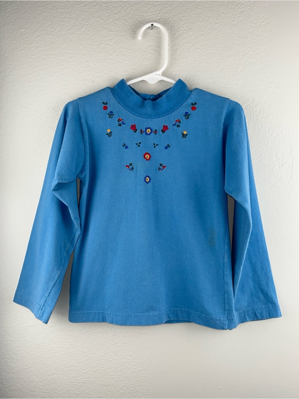 Carlisle Kids 1990s Cornflower Blue Embroidered Mock Neck Long Sleeve Top Small